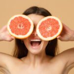 Pomelo: beneficios propiedades y precauciones a considerar